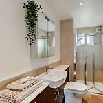 1 Bed In Oc-hh097 شقة