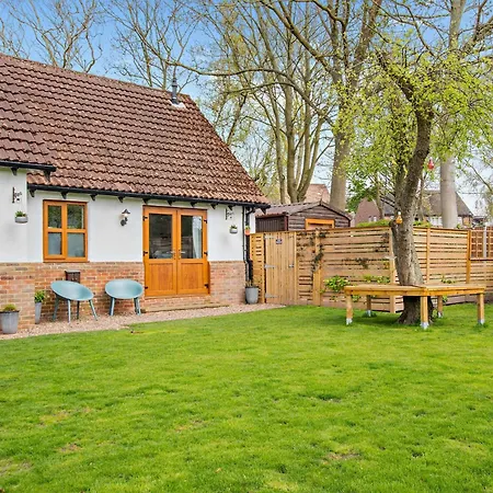 1 Bed In North Yorkshire Hh097 * هاروغايت